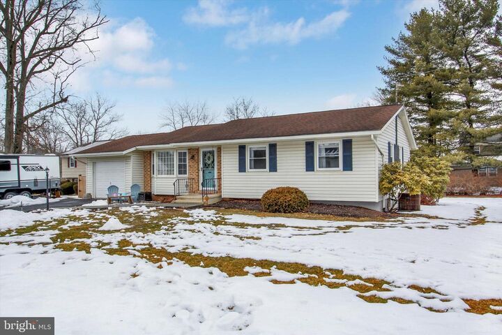 Property Photo:  181 Woodcrest Drive  PA 17325 