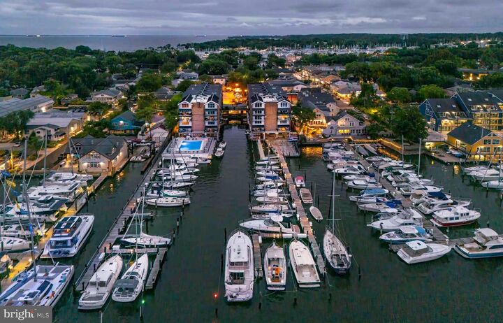 Property Photo: 312 Severn Avenue W 401 MD 21403