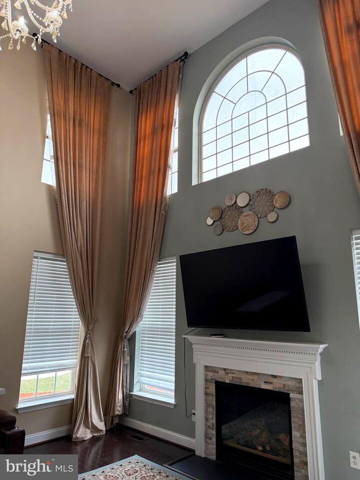 Property Photo:  13580 Den Hollow Court  VA 20112 