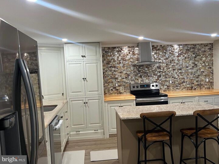 Property Photo:  216 Stern Cove  VA 22554 