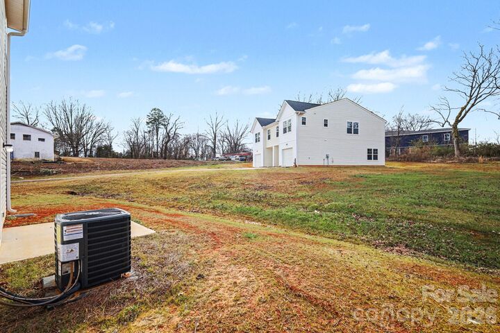 Property Photo: 1727 Cloaninger Avenue NC 28625