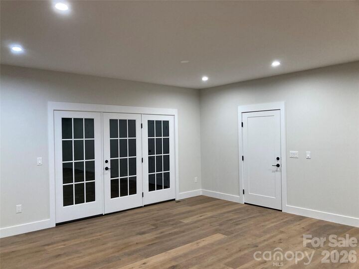 Property Photo: 4899 Moonlite Bay Drive NC 28673