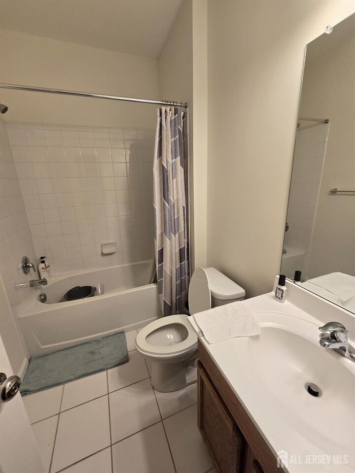 Property Photo:  10 Bond Street  NJ 08902 