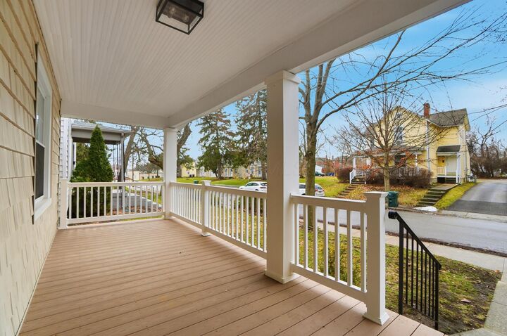 Property Photo:  1624 Ashland Avenue  OH 43212 