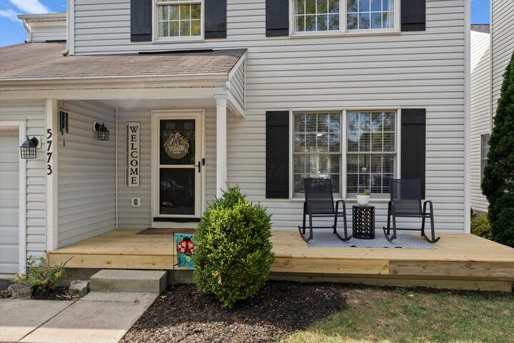 Property Photo: 5773 Westbank Drive OH 43119
