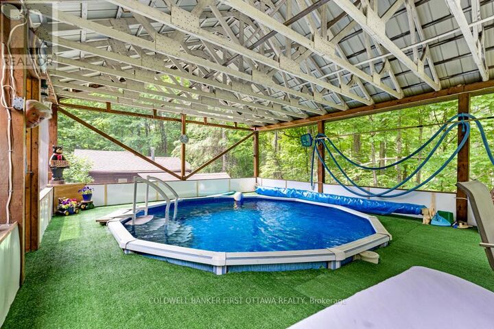 Photo de la propriété:  1102 Ebbs Bay Road  ON K7C 0C5 