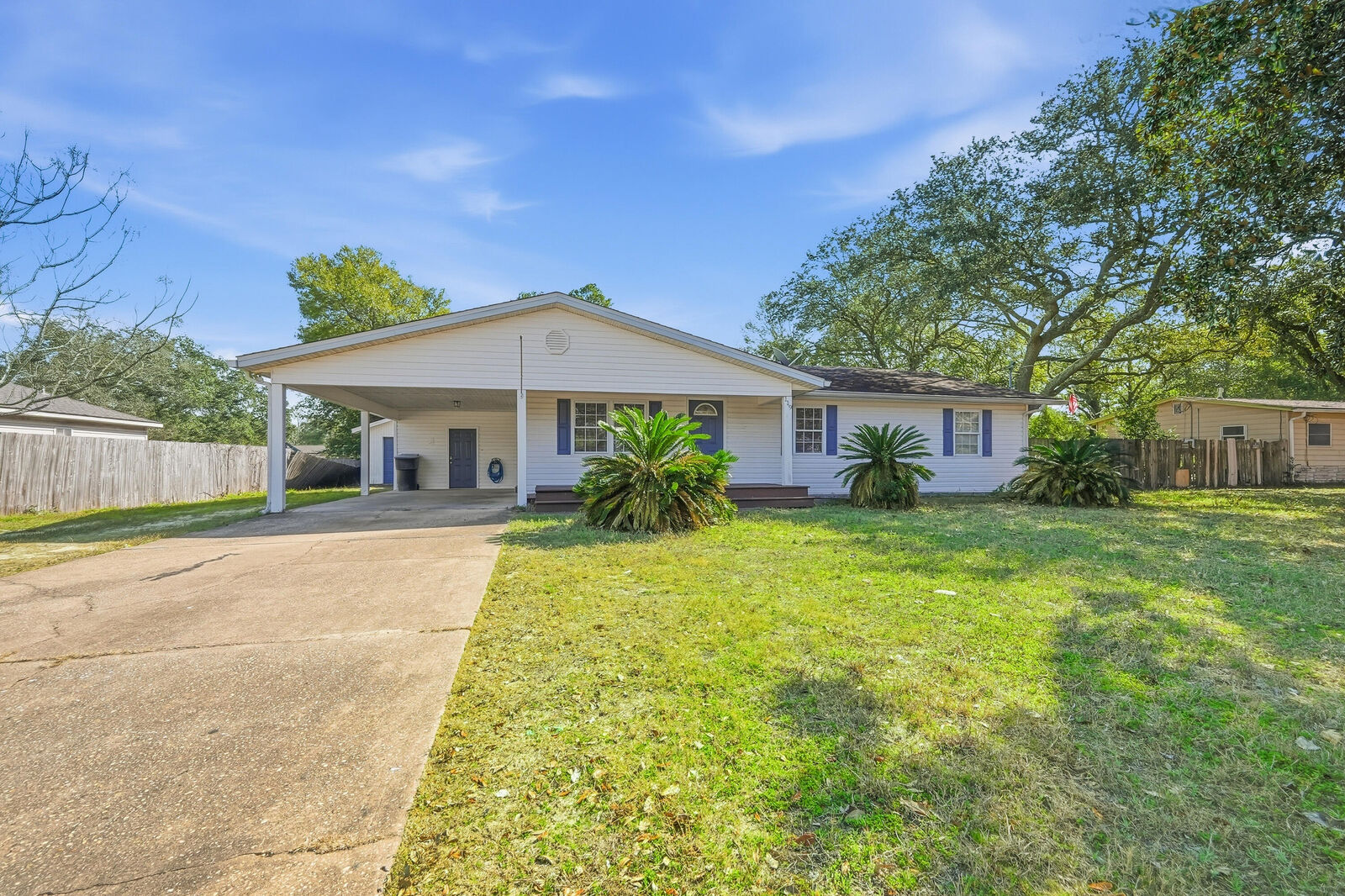 Property Photo:  119 NW Carol Avenue  FL 32548 