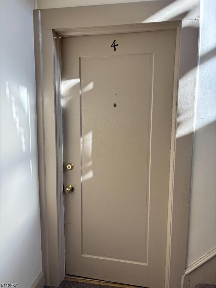 Property Photo:  16 Woodland Ave 4  NJ 07405 