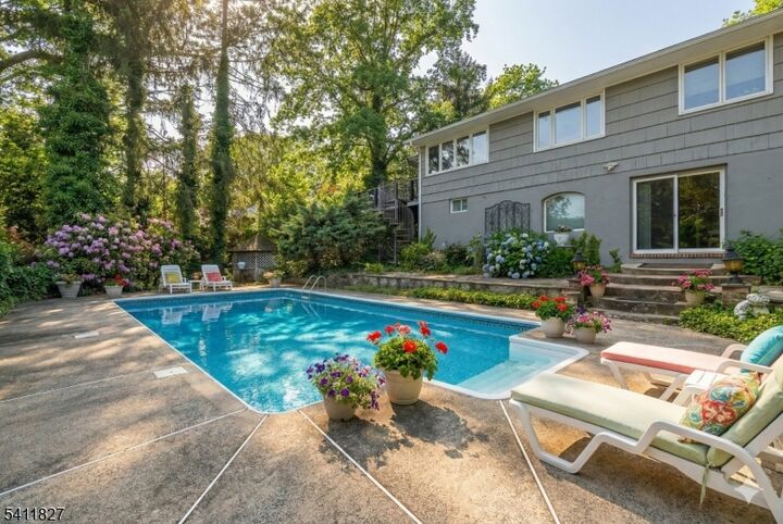 Property Photo: 373 Upland Rd NJ 07092