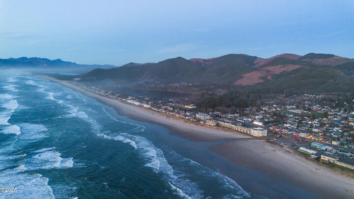 Property Photo: 177 S Dolphin Street OR 97136