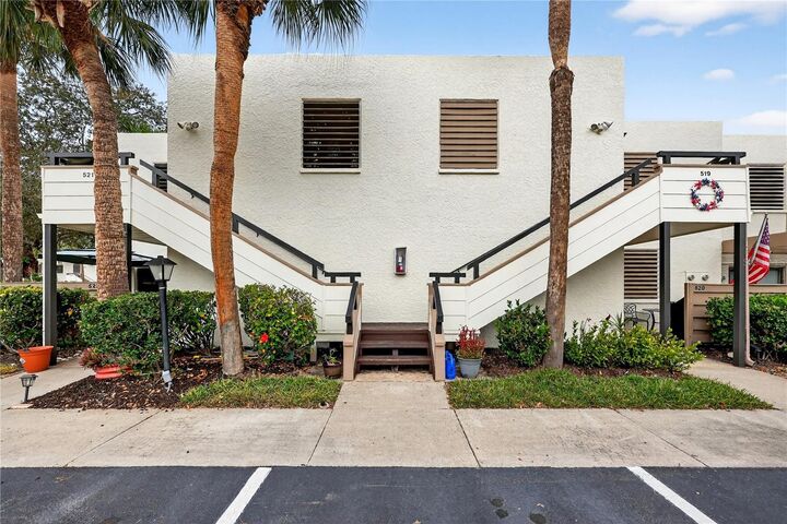 Property Photo: 521 Lakeside Drive 521 FL 34210