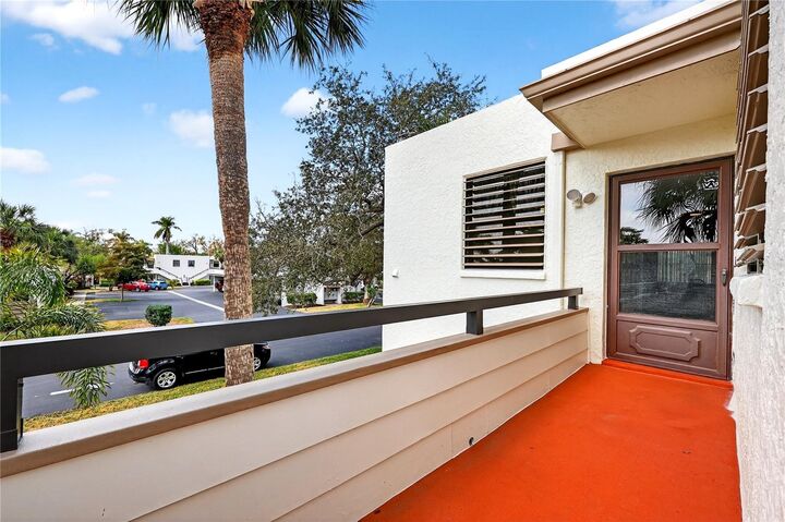 Property Photo: 521 Lakeside Drive 521 FL 34210