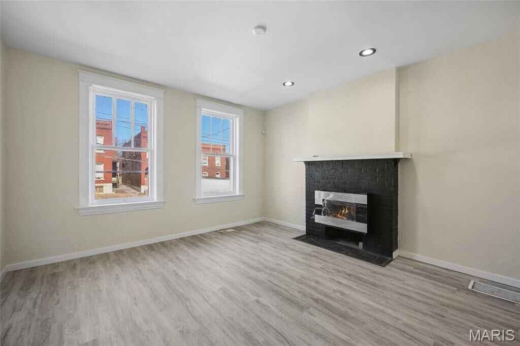 Property Photo:  816 McLaran Avenue  MO 63147 