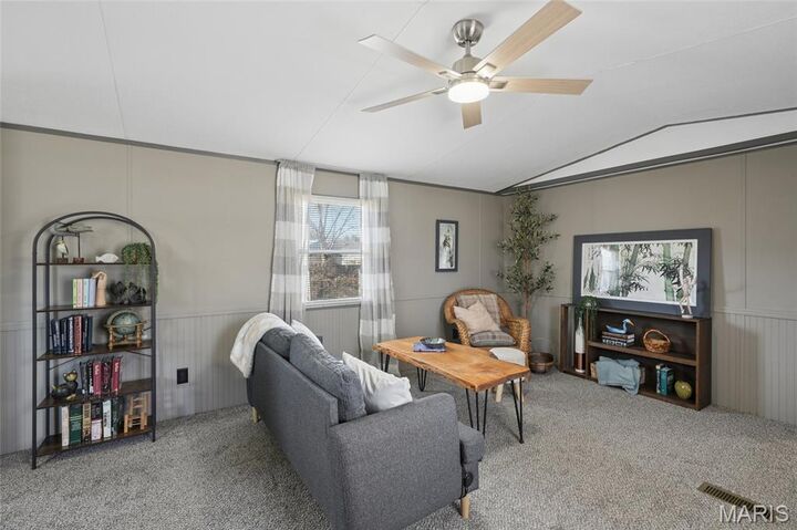 Property Photo: 8 Cedar Ridge Court MO 63016