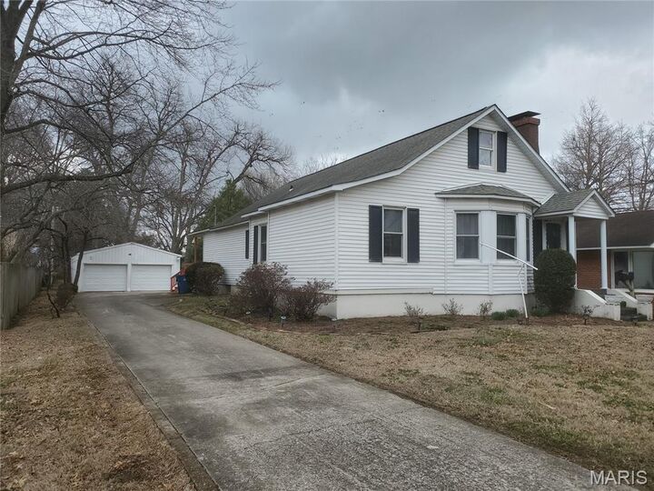 Property Photo:  1206 E Commercial  MO 63834 