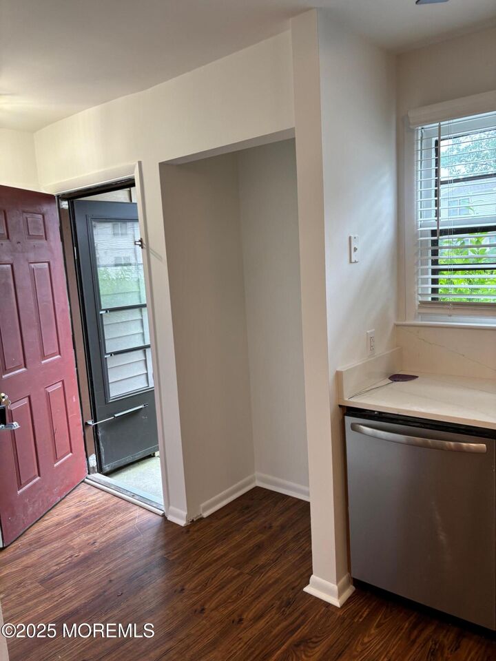 Property Photo:  39 Pin Oak Lane  NJ 08087 