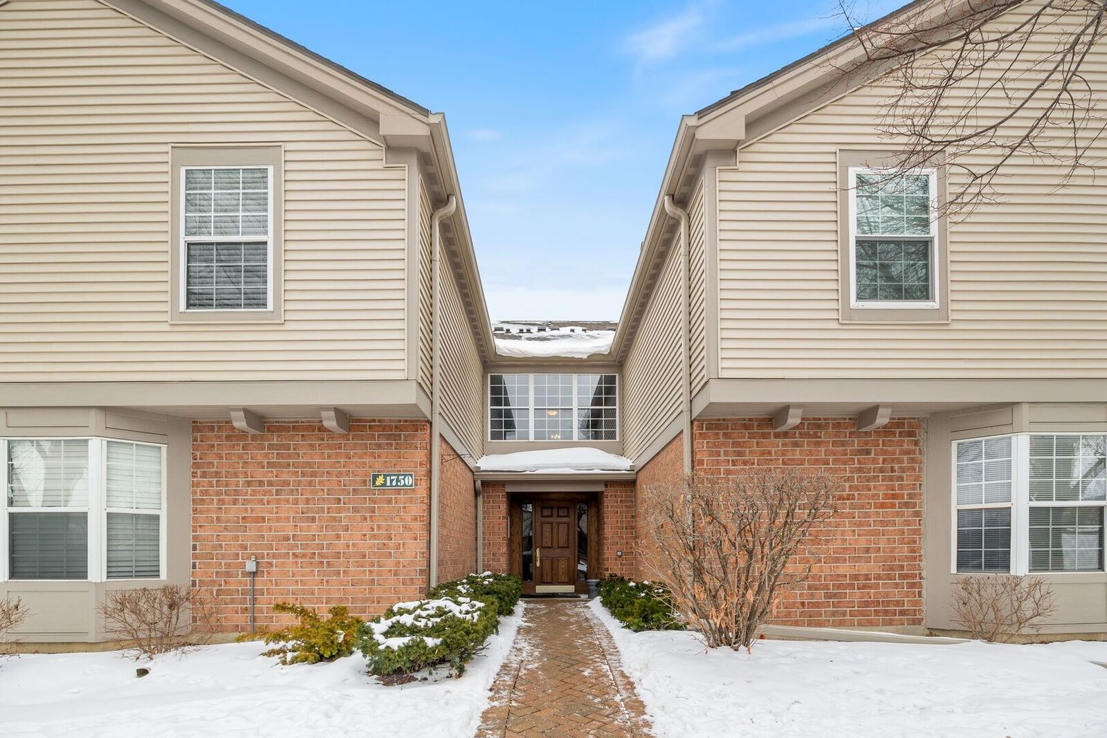 Property Photo:  1750 Sleepy Hollow Court 3  IL 60195 