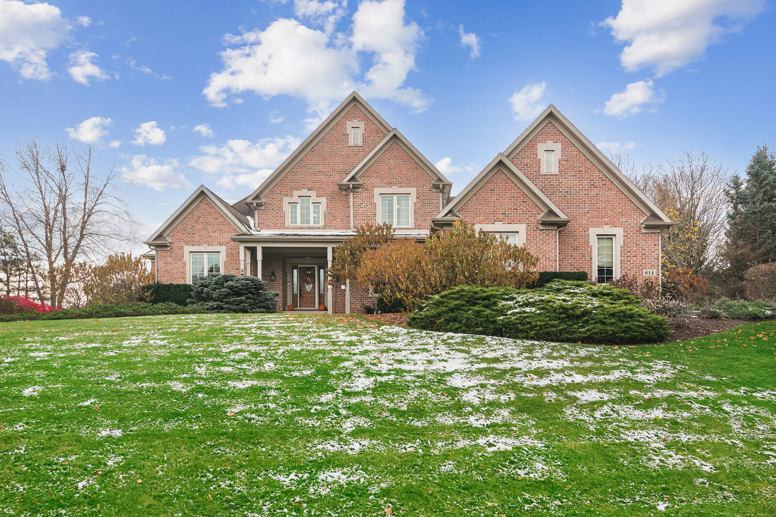 Property Photo:  614 Birch Hollow Drive  IL 60002 