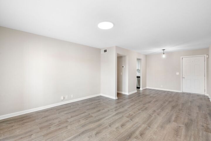 Property Photo:  420 Elysian Fields Rd E5  TN 37211 