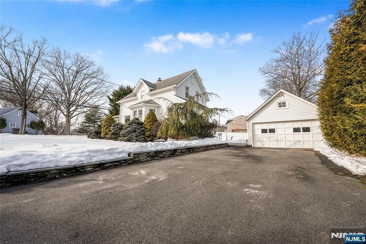 Property Photo:  40 Orangeburgh Road  NJ 07675 