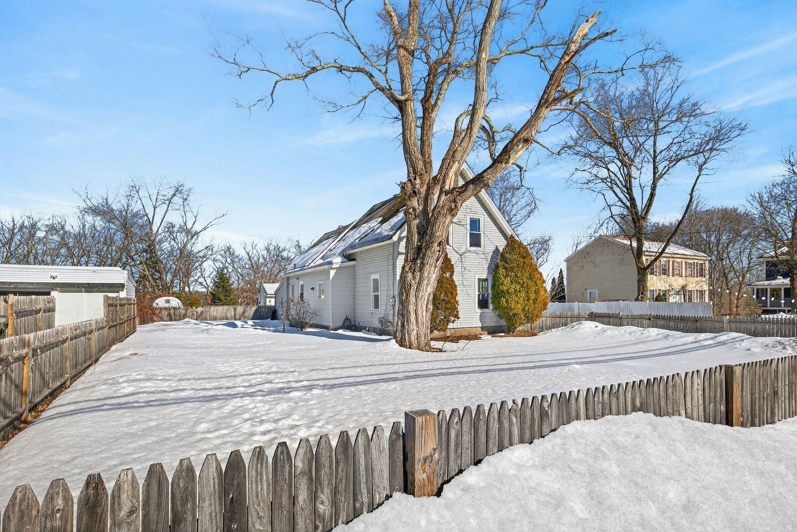 Property Photo:  185 Mast Road  NH 03102 