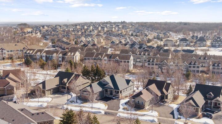 Property Photo:  1371 Palisade Path  MN 55129 