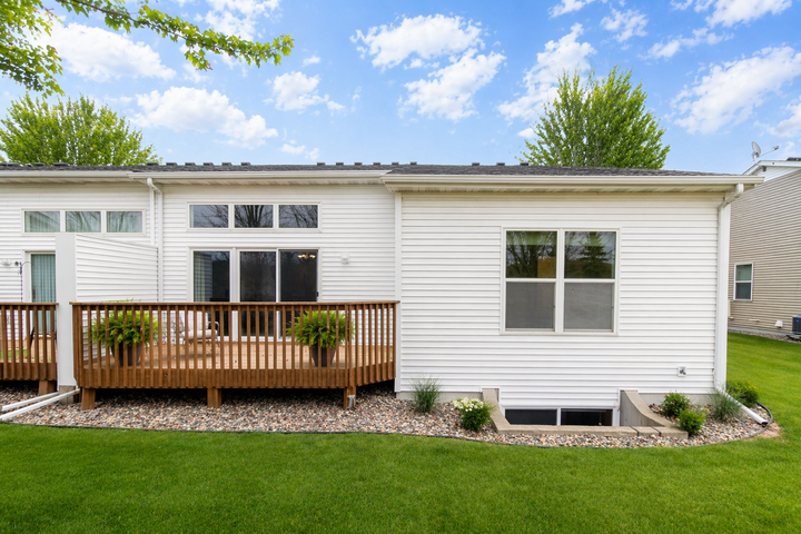 Property Photo: 2466 Beech Street W MN 55068