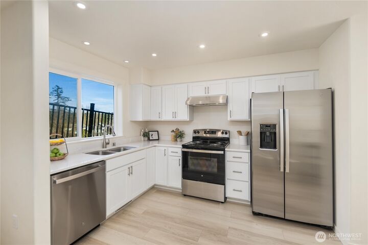 Property Photo:  1032 2  Guard Street  WA 98250 