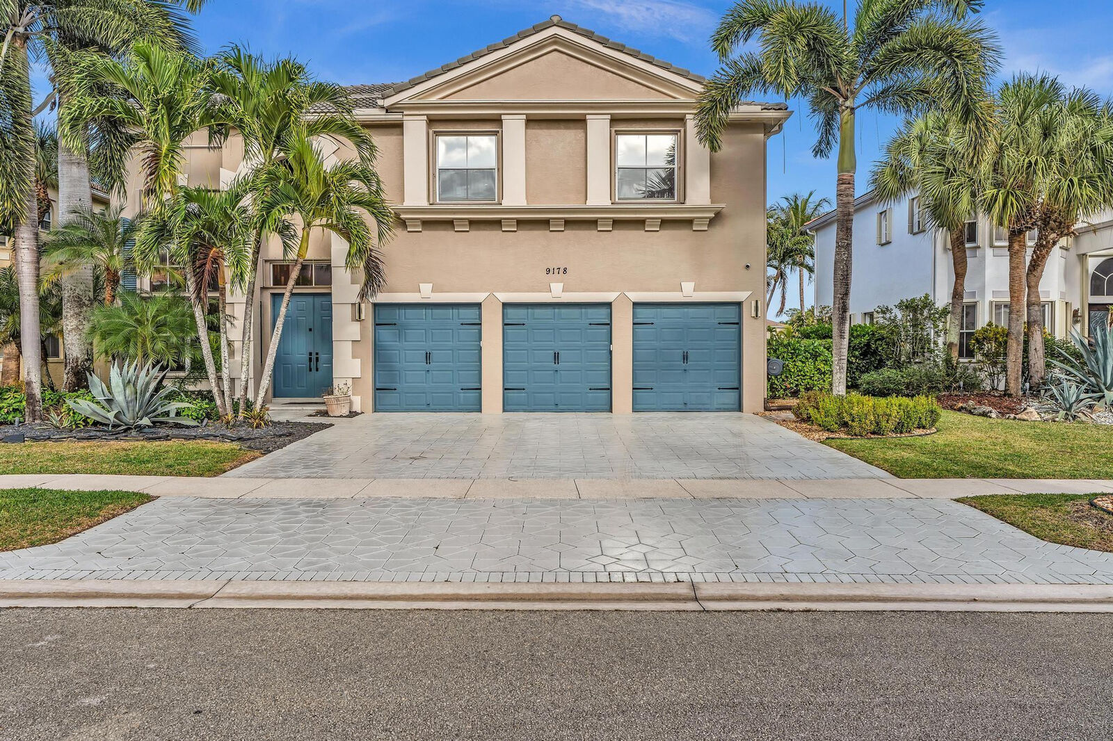 Property Photo:  9178 Delemar Court  FL 33414 