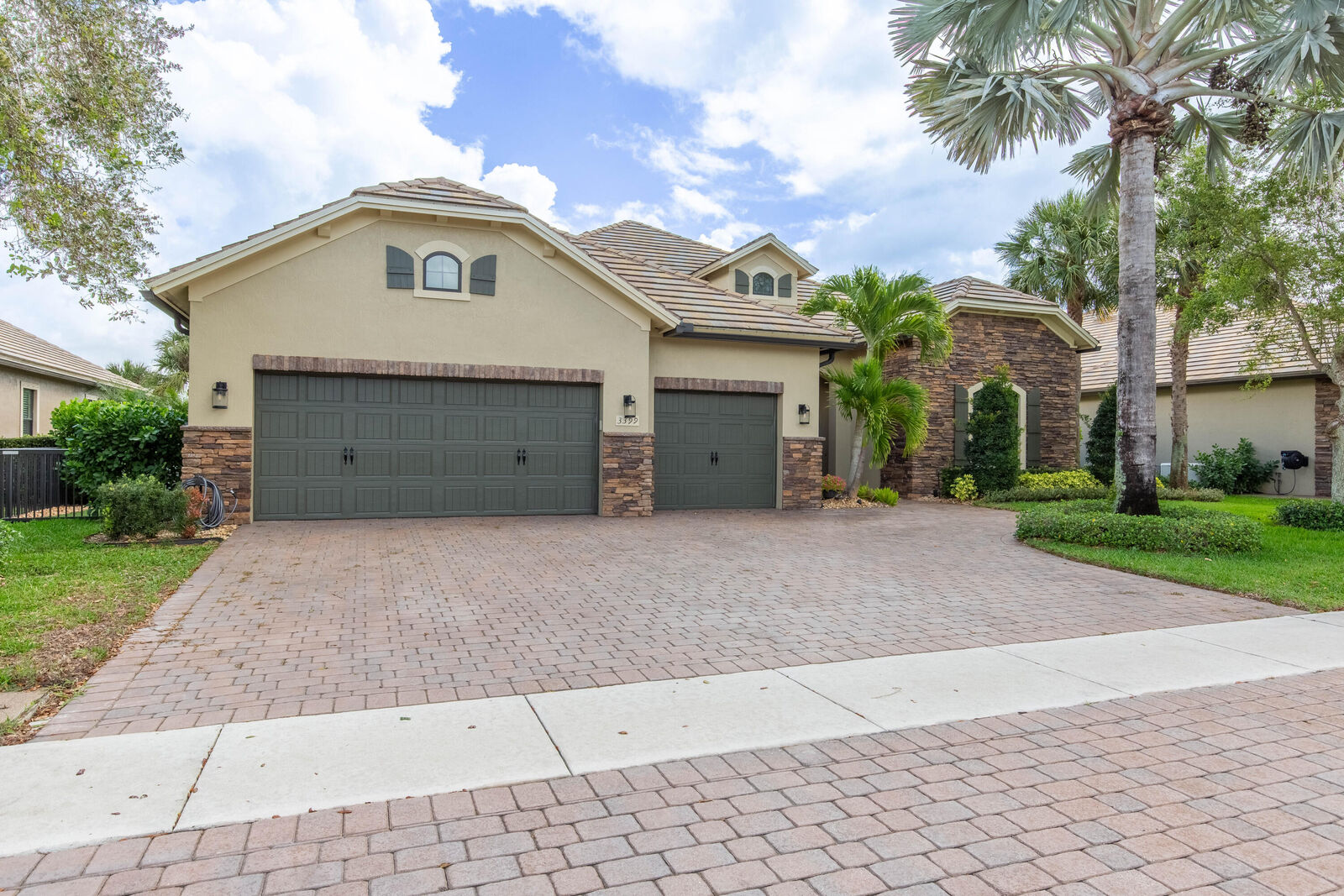 Property Photo:  3399 Siena Circle  FL 33414 