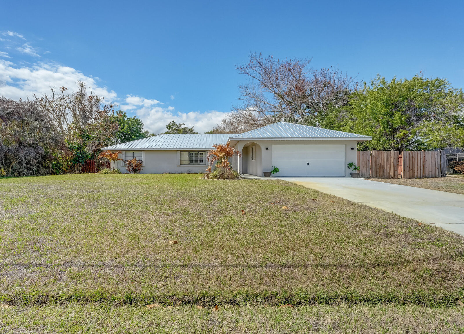 Property Photo:  2151 SE Abcor Road  FL 34952 