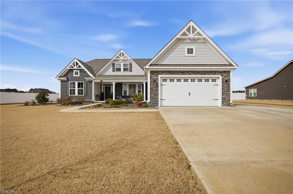 Property Photo:  105 Ashbee Ct  NC 27958 