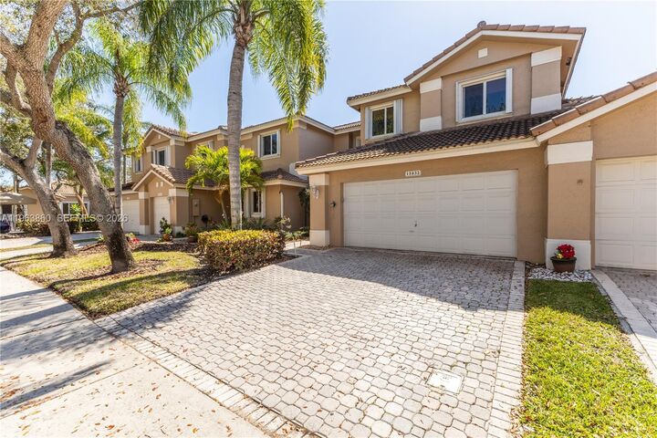 Property Photo: 15832 SW 10th St FL 33027
