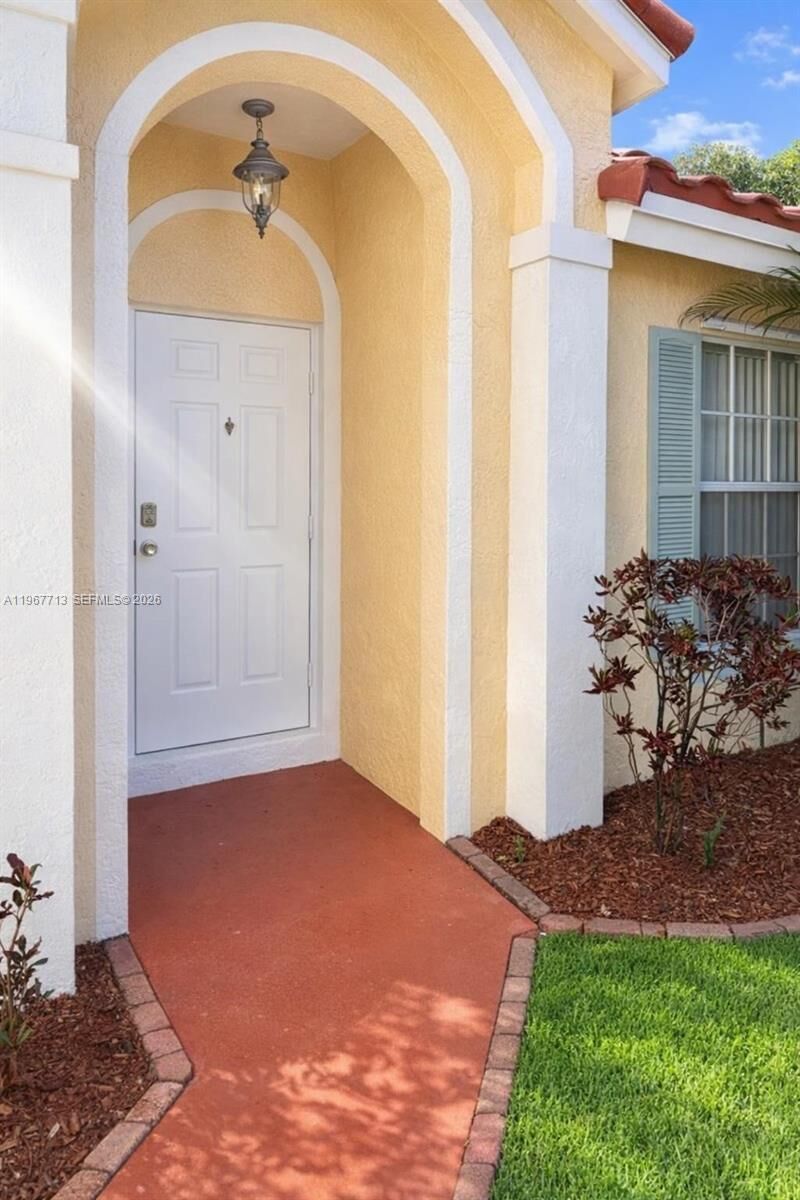 Property Photo:  4400 NW 61st Pl  FL 33073 