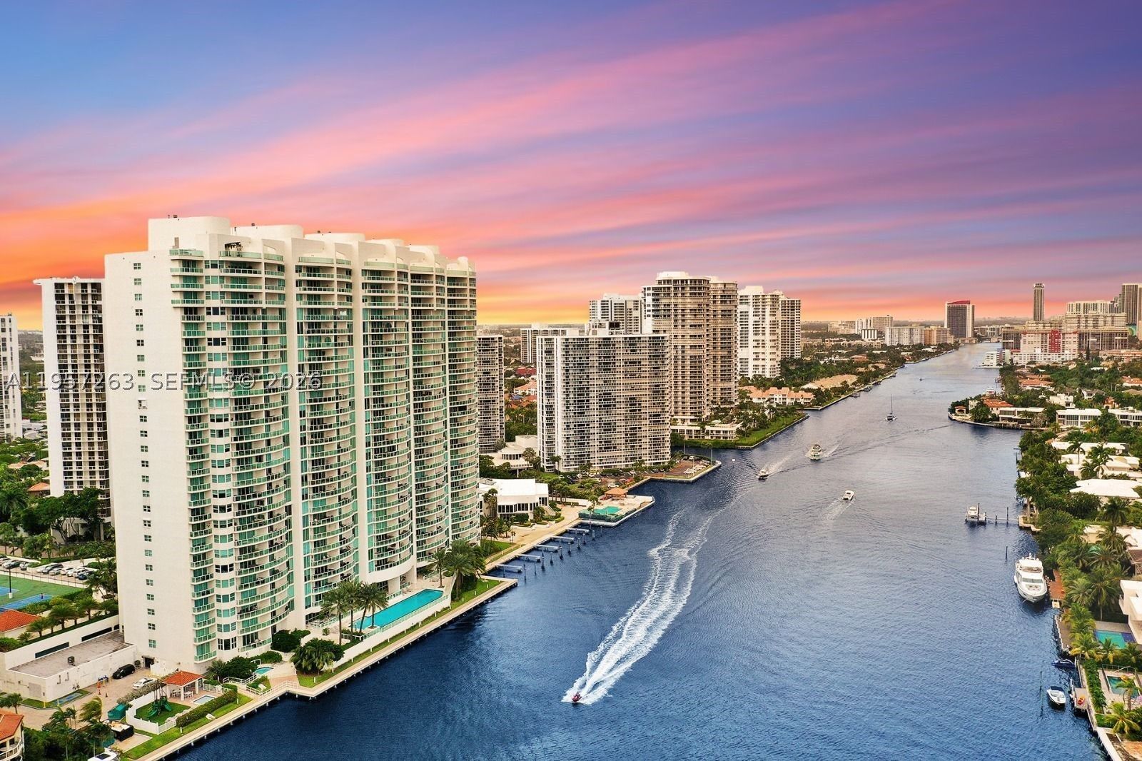 Property Photo: 20201 E Country Club Dr 1808 FL 33180