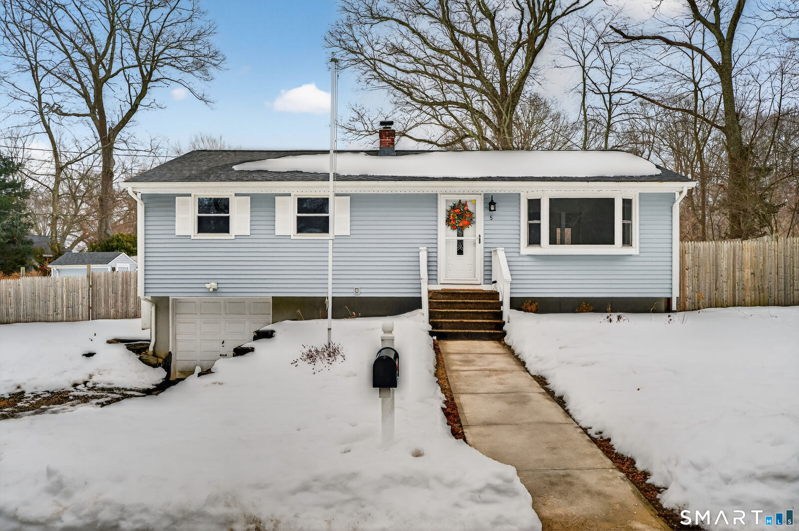 Property Photo:  5 Meadow Point Road  CT 06498 