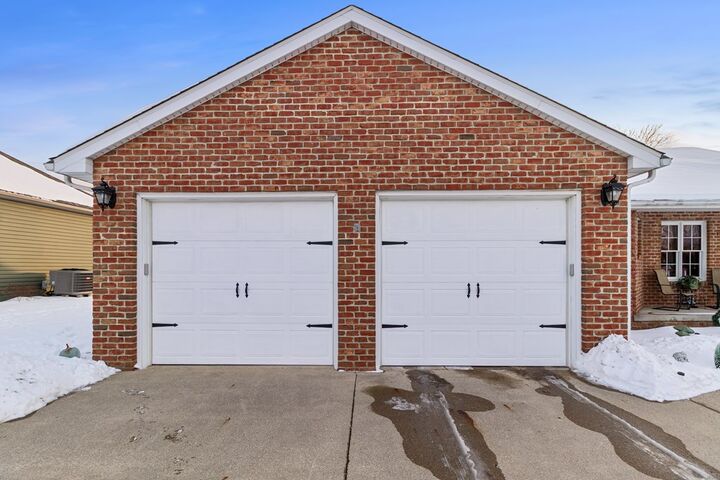 Property Photo:  871 Golfview Drive  OH 45601 