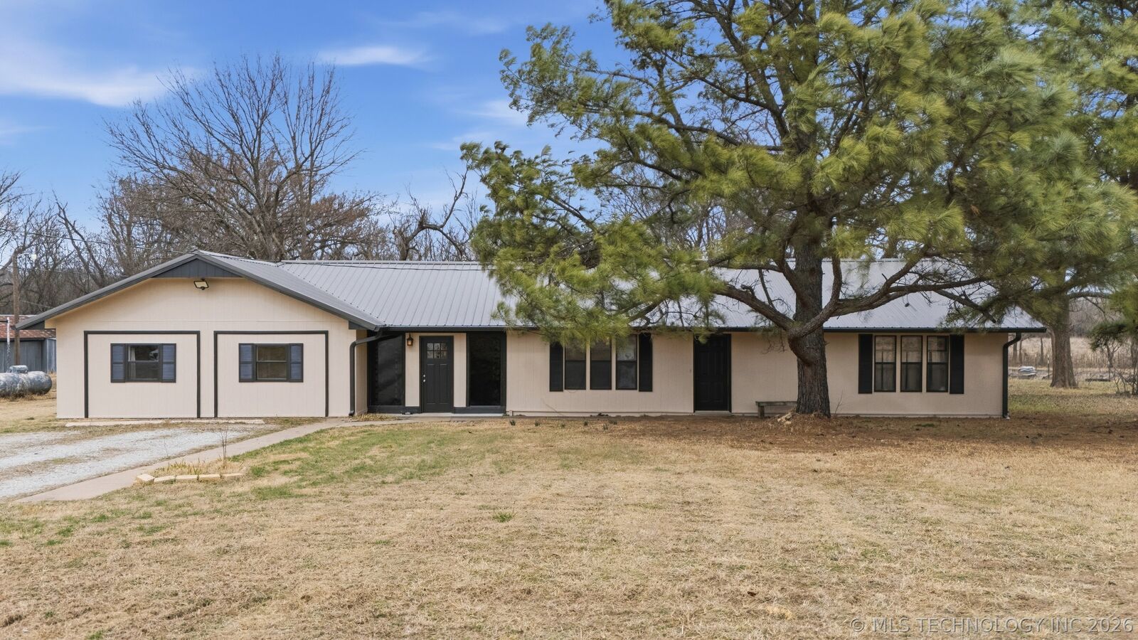 Property Photo:  3060 S 4180 Road  OK 74016 
