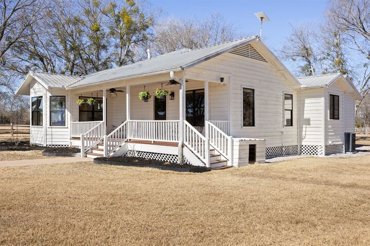 Property Photo: 13590 Ranch Road 2338 TX 78633