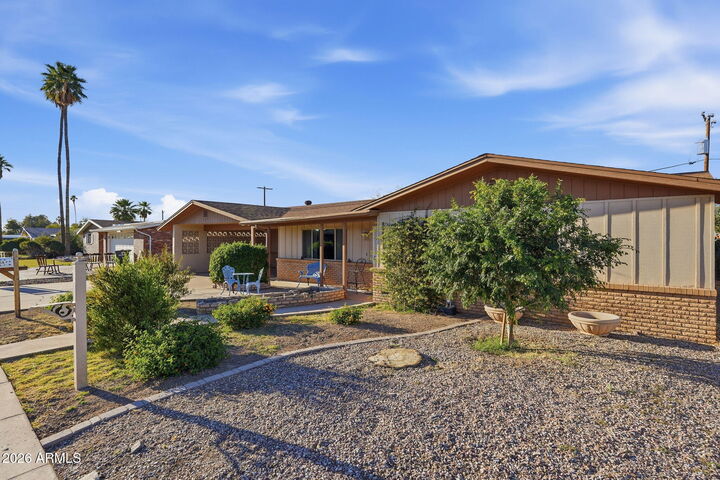 Property Photo:  1114 E 9th Place  AZ 85122 
