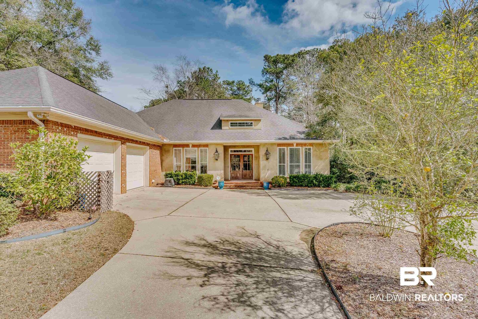 Property Photo: 109 Pebble Court AL 36532