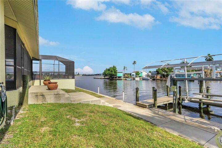 Property Photo: 2480 Bayshore Dr FL 33993
