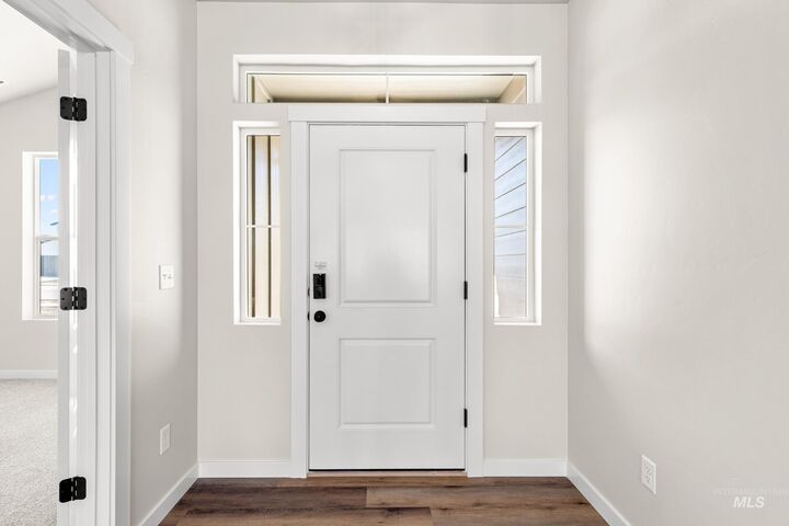 Property Photo:  17662 N Boone Peak Ave  ID 83687 