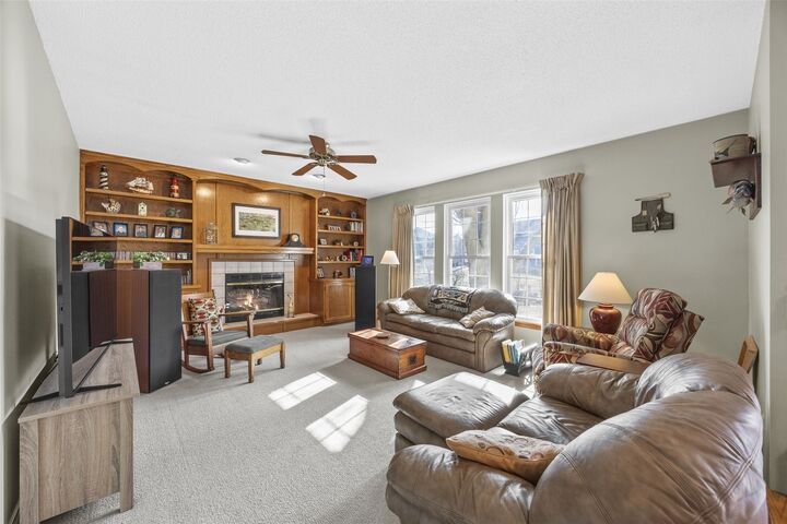 Property Photo:  320 Stoney Creek Road NW  IA 52405 