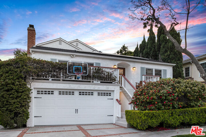 Property Photo:  5407 Marburn Ave  CA 90043 