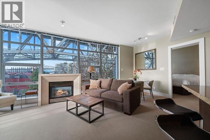 Property Photo:  628 Kinghorne Mews 505  BC V6Z 3A9 