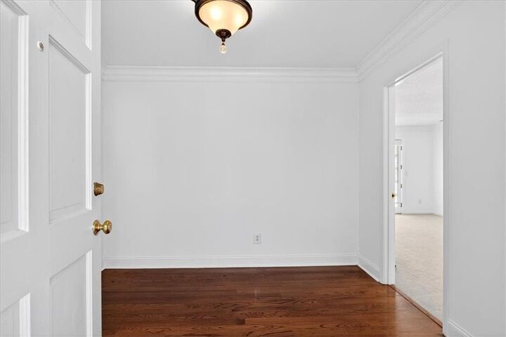 Property Photo: 2060 Kinridge Road GA 30062