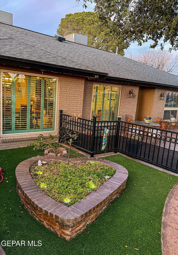 Property Photo: 9517 Desert Hills Lane TX 79925