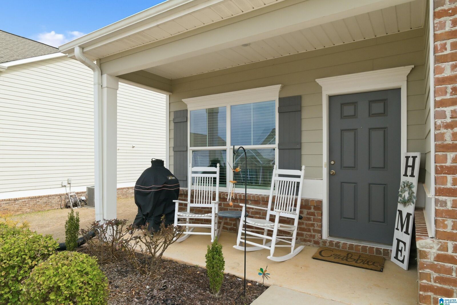 Property Photo:  28 Valley Circle  AL 35096 