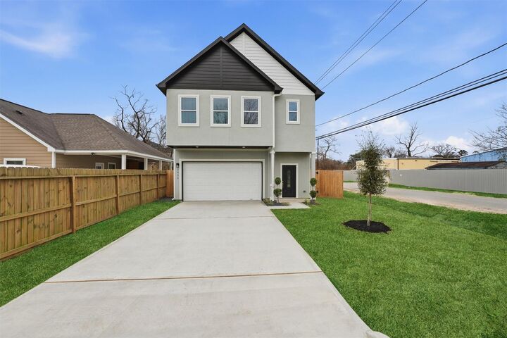 Property Photo: 2825 De Soto Street TX 77091